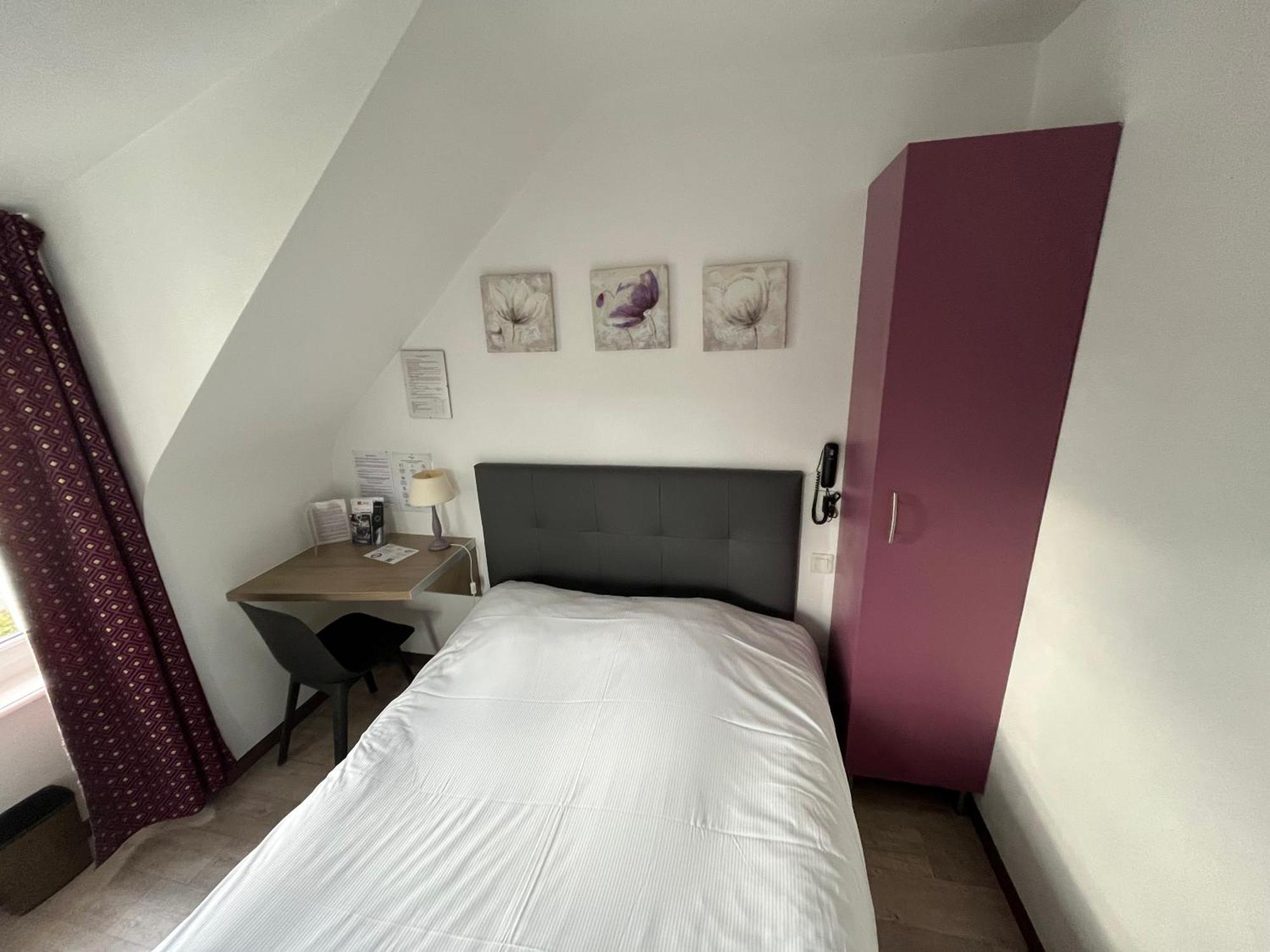 Contact Hotel - Hotel Le Lion D'Or Lamballe Exterior photo
