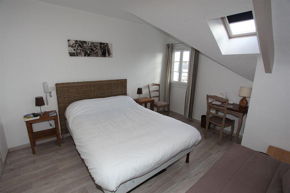 Contact Hotel - Hotel Le Lion D'Or Lamballe Exterior photo