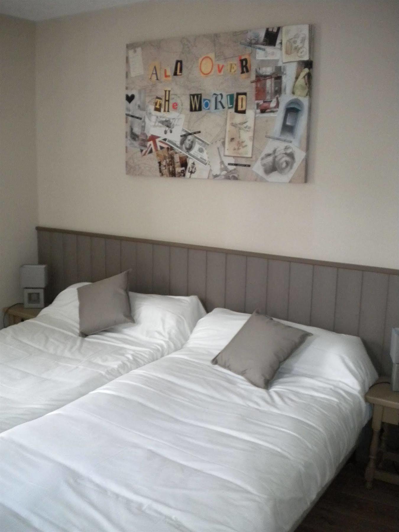 Contact Hotel - Hotel Le Lion D'Or Lamballe Exterior photo