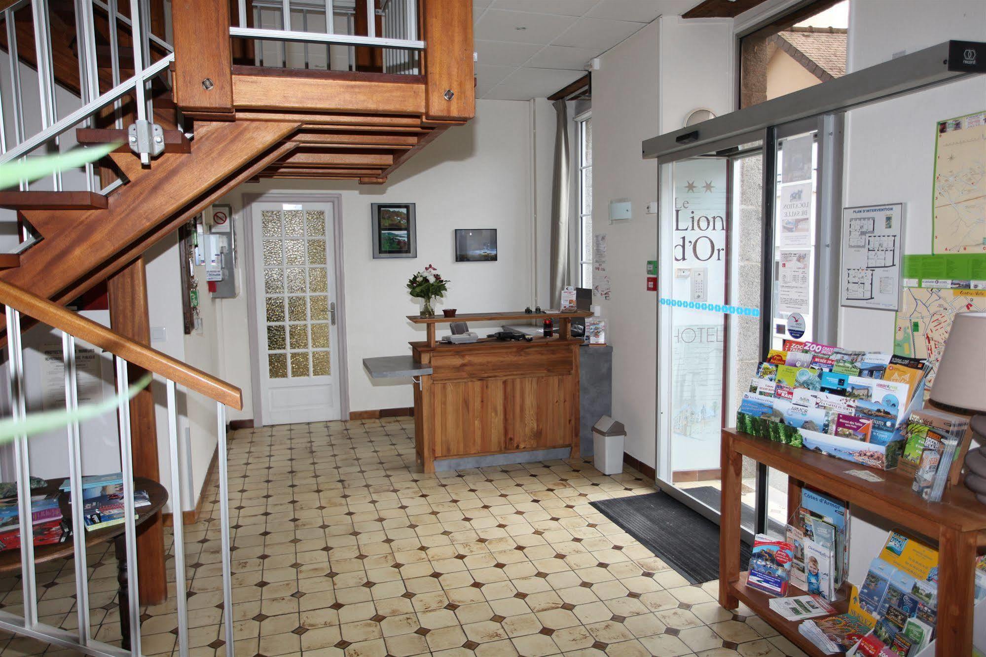 Contact Hotel - Hotel Le Lion D'Or Lamballe Exterior photo